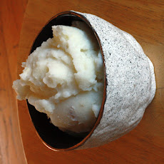 Mashed Potatoes with Roasted Garlic and Cream Cheese