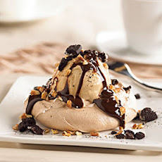 Mud Pie Meringue Sundaes