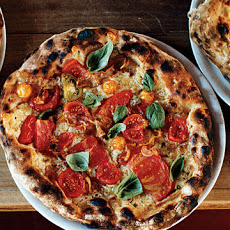 Heirloom-Tomato Pizza