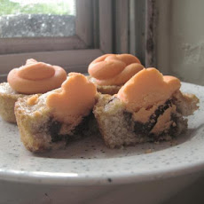 Spice Cupcakes With Chocolate Filling and Vanilla Icing