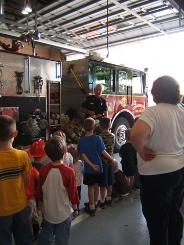 [Firestation Tour 9.08 003[5].jpg]