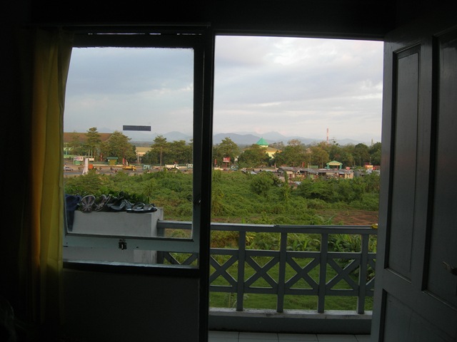 [DSCN77052.jpg]