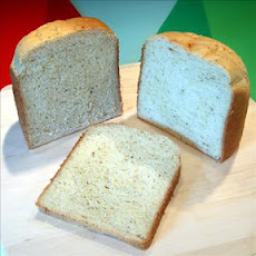 Black Pepper Onion Bread ( Breadmaker 1 1/2 Lb. Loaf)