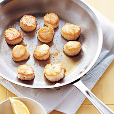 Pan-Seared Scallops with Lemon