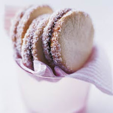 Alfajores de Dulce de Leche (Caramel Sandwich Cookies)