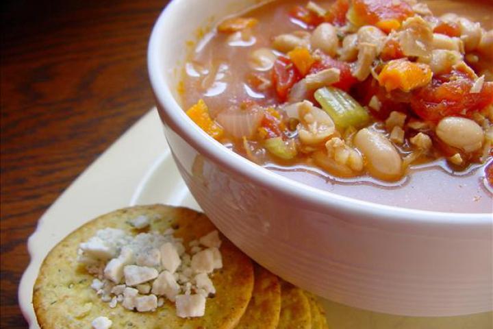 Crock Pot Chicken and Bean Soup