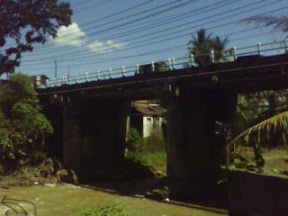 ini jembatan deket masjid tempat ngambil air wudhu buat minum