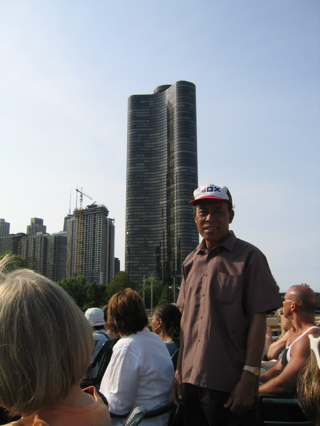 [IMG_3200_dadus-rivertour.JPG]