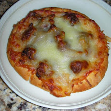 Pita Pizza With Caramelized Onions