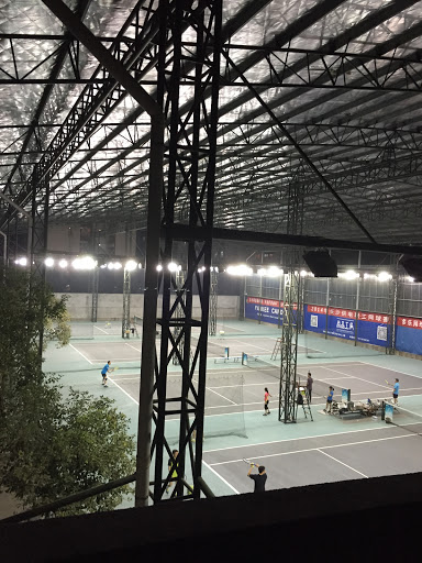 电力网球场