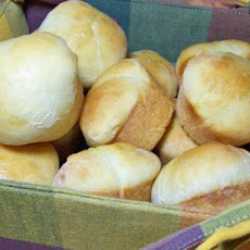 Fluffy Butter Dinner Rolls