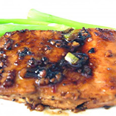 Grilled Salmon With Hot Red Sauce