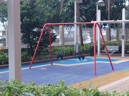 Swings in Tung Yuk Court