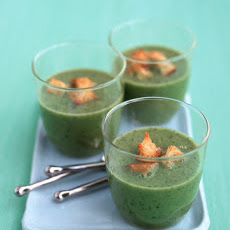 Lettuce and Pea Soup with Croutons