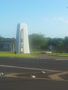 Monumento De Marmol Trabalhadores Do Itaipu