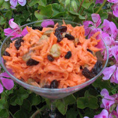 Pa Dutch Carrot & Raisin Salad