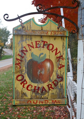 [orchardsign[4].jpg]