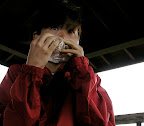 Aya eating a sandwich on Ashiwadayama