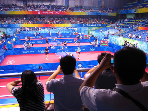 Spectators enthralled with Zhang Yining and Fukuhara Ai