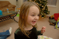 Thanksgiving &ndash; Isabel and her crazy tooth