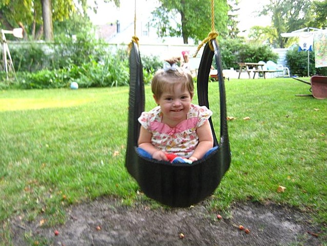 [NASTYA IN TIRE SWING[3].jpg]
