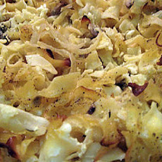 Sweet Noodle Kugel With Crumbs