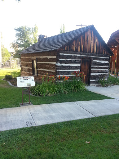 Isaac N Coston Log Cabin Portal In Boise Idaho United States