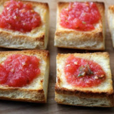 Pan con Tomate (Spanish-style Toast with Tomato)