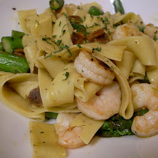 Shrimp, Asparagus and Pesto Fettuccine