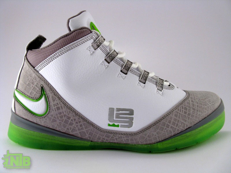 My june pickups LeBron Soldiers from HOH 2008 07_28717