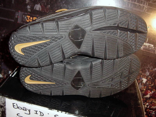 Unreleased Nike Zoom LeBron III Low BlackGold Sample
