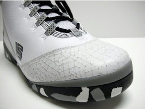 lbj soldier ii tb white black1 07 White Black Grey Zoom Soldier II TB Camo Real Pics