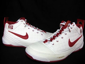 Fresh New Photos Featuring the Upcoming Ambassadors nike zoom lebron ambassador gr white red gold 2 01 Fresh New Photos Featuring the Upcoming Ambassadors