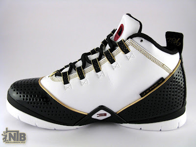 Finishline Exclusive Zoom Soldier II Remix Showcase lbj soldier ii og white black gold4 02 Finishline Exclusive Zoom Soldier II Remix Showcase