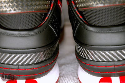 White/Black Varsity Red LeBron VI Sample Showcase nike zoom lebron 6 gr black white red 7 08 White/Black Varsity Red LeBron VI Sample Showcase