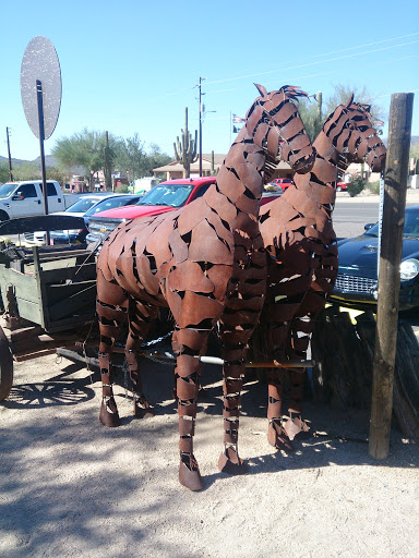 Frontier Town Metal Horse and Carriage