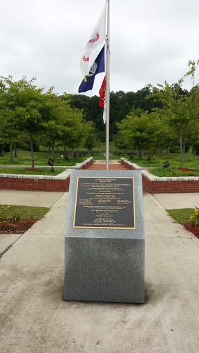 Flags Veterals Memorial Park
