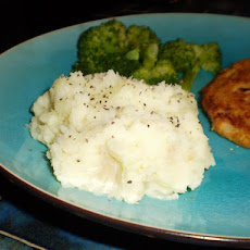 Mashed Potatoes With Roasted Garlic and Rosemary