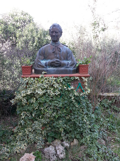 Statua Di Don Bosco Educatore