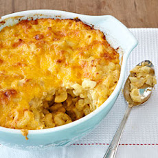 Classic Baked Macaroni and Cheese