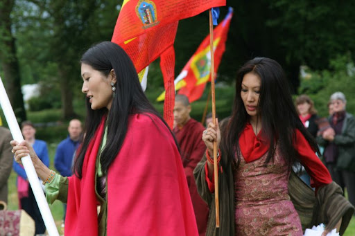 Lhasang may 17 -(c) Helen Vink