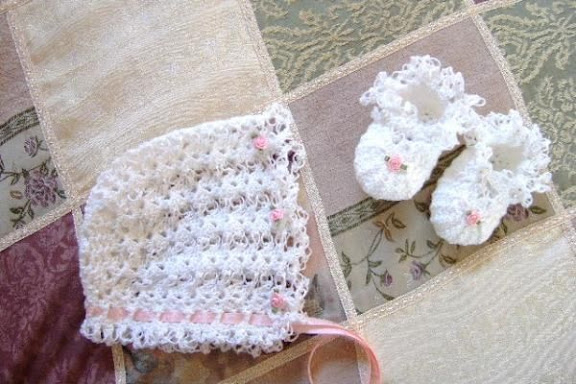 bonnet_booties.JPG