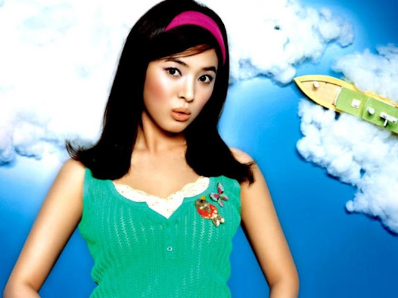 Korean Beauty - Song Hye Kyo fish.jpg