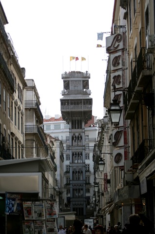 [elevatorul santa justa[4].jpg]