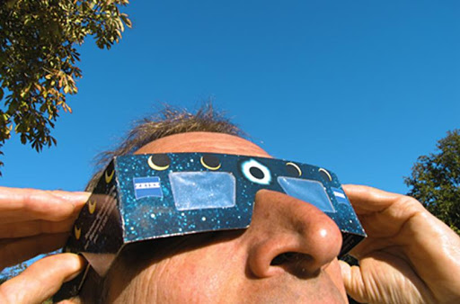 Cómo observar un eclipse solar