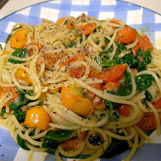 Pasta With Roasted Garlic and Cherry Tomatoes