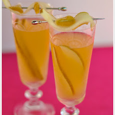 Ginger-Pear Sangria