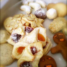 Hungarian Cream Cheese Cookies With Prune Lekvar