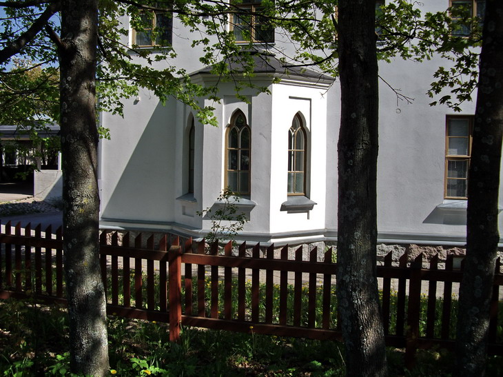 Bay window