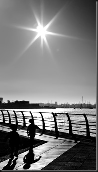 b&w sun shot 01